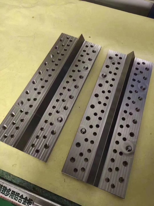 供應(yīng)口罩用熔噴布模具成品訂貨，現(xiàn)貨，噴孔0.25，長300mm